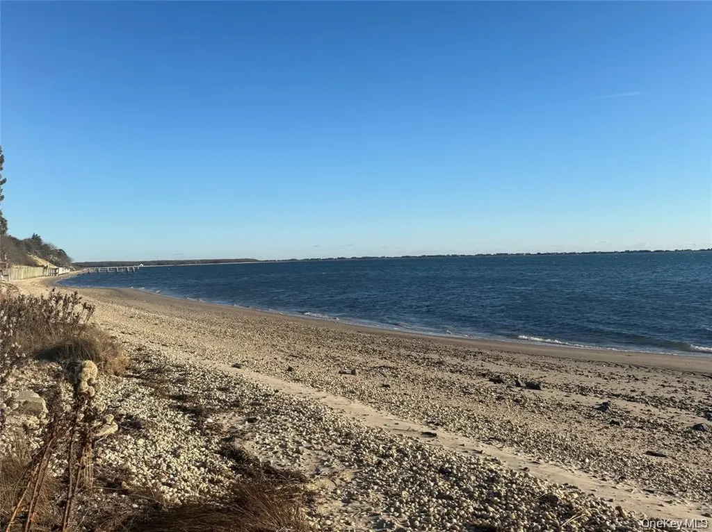 39 Cedar Drive Southampton NY 11968