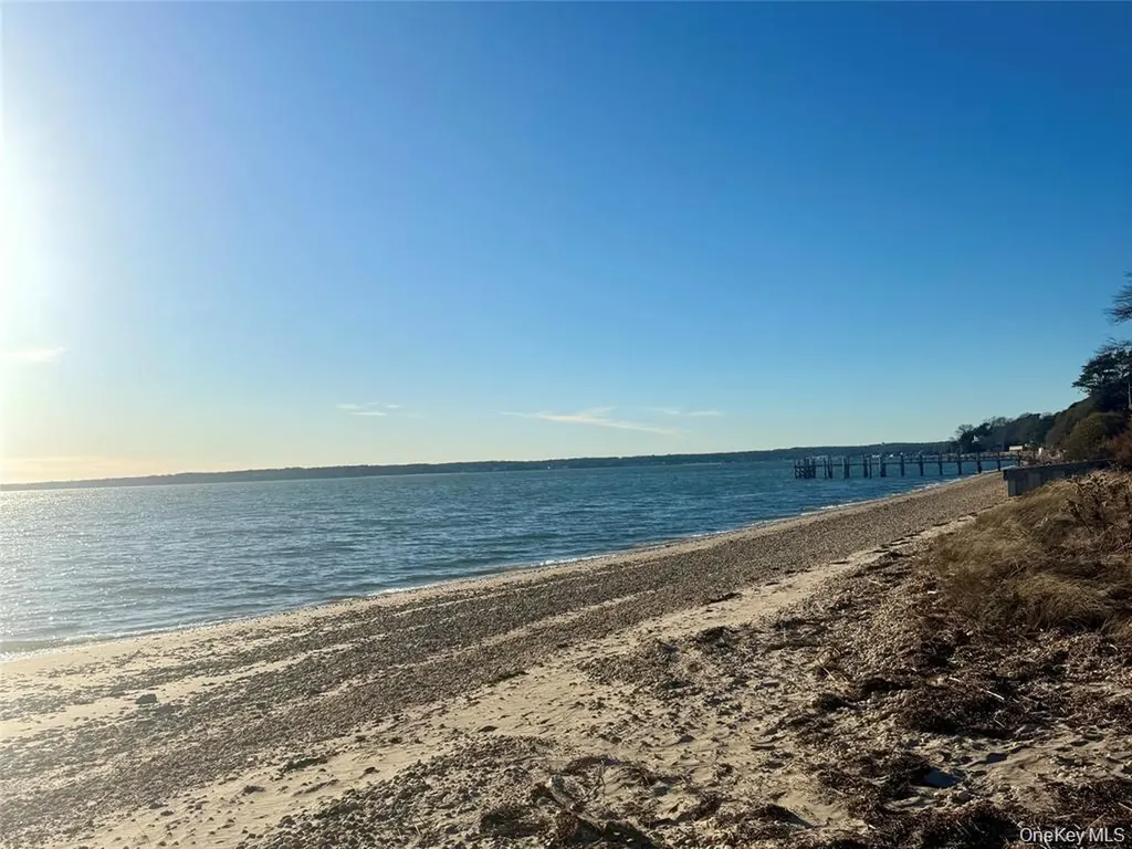 39 Cedar Drive Southampton NY 11968