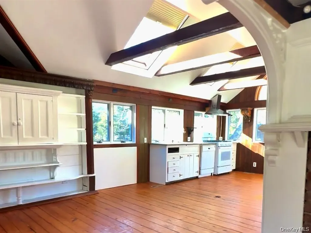 39 Cedar Drive Southampton NY 11968