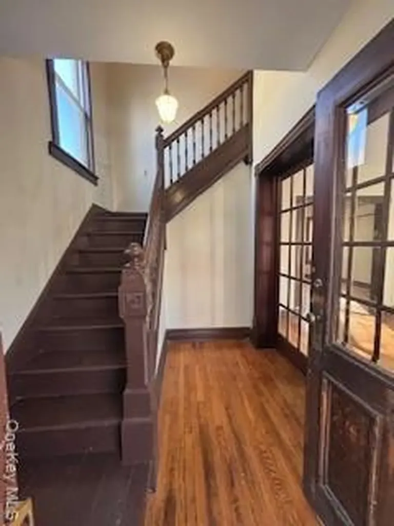 3 Dean Place Poughkeepsie NY 12601