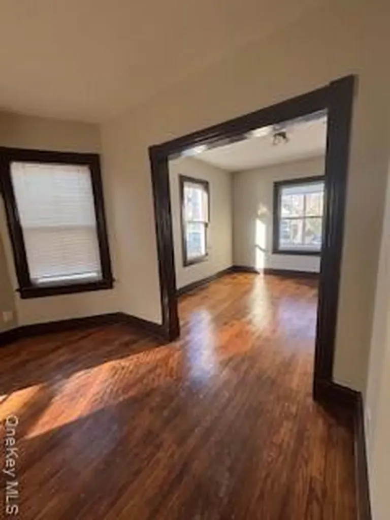 3 Dean Place Poughkeepsie NY 12601
