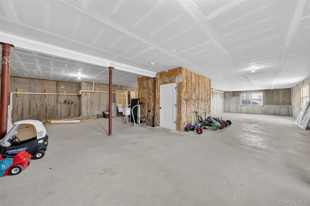 22 Lionel Passage Monroe NY 10950