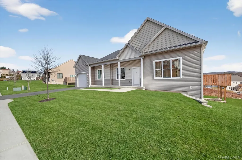 22 Lionel Passage Monroe NY 10950