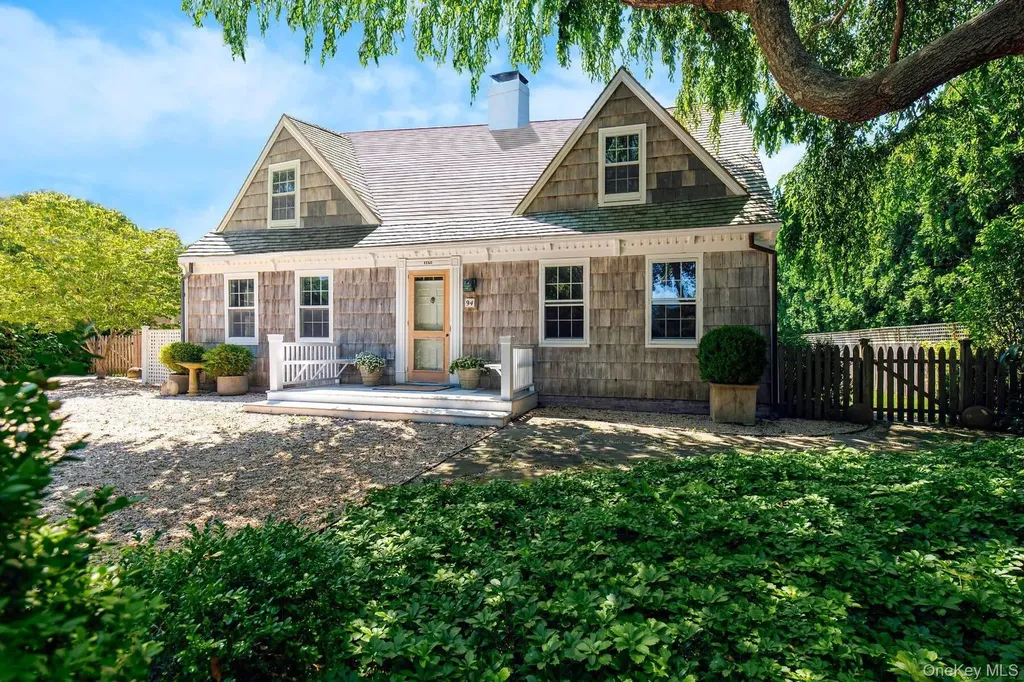94 Post Lane Southampton NY 11968