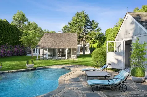 94 Post Lane Southampton NY 11968