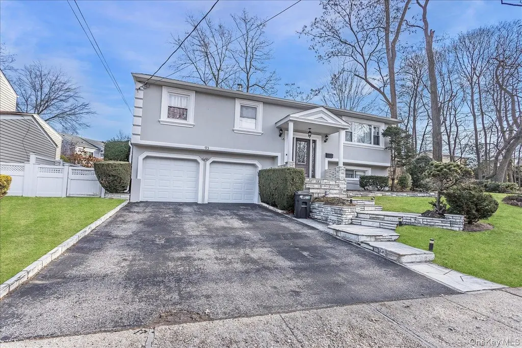 93 Searingtown Road Albertson NY 11507