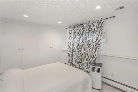 93 Searingtown Road Albertson NY 11507