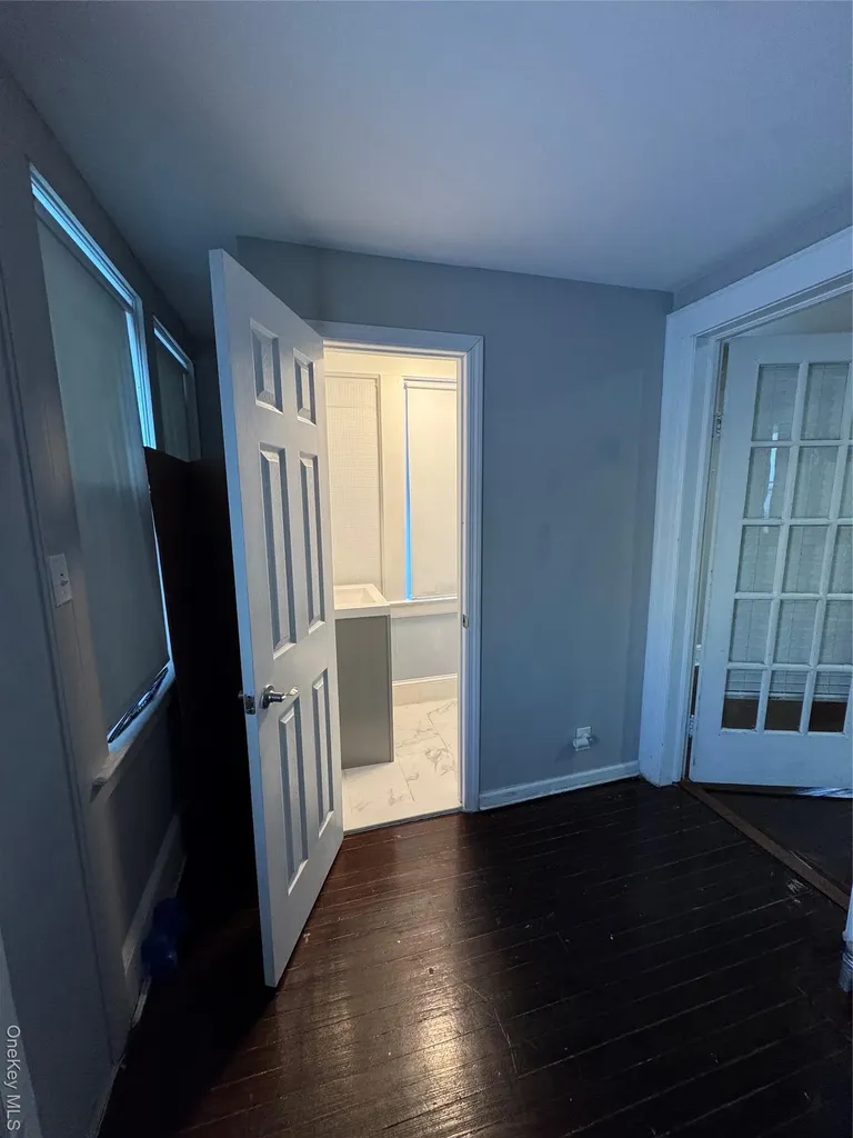 19 Hamilton Hempstead NY 11550