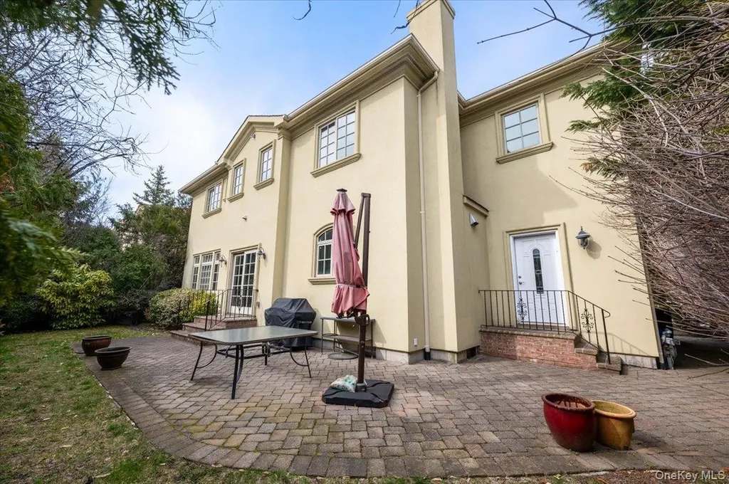 70 Lewis Avenue Atlantic Beach NY 11509