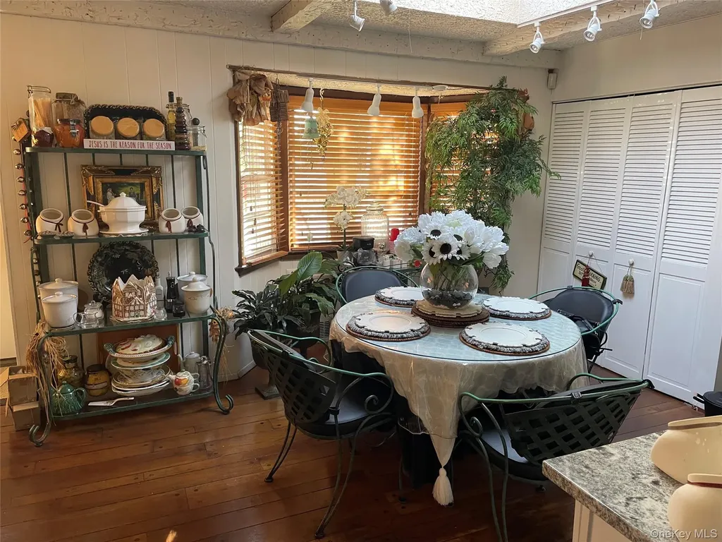 27 Birch Lane Valley Stream NY 11581