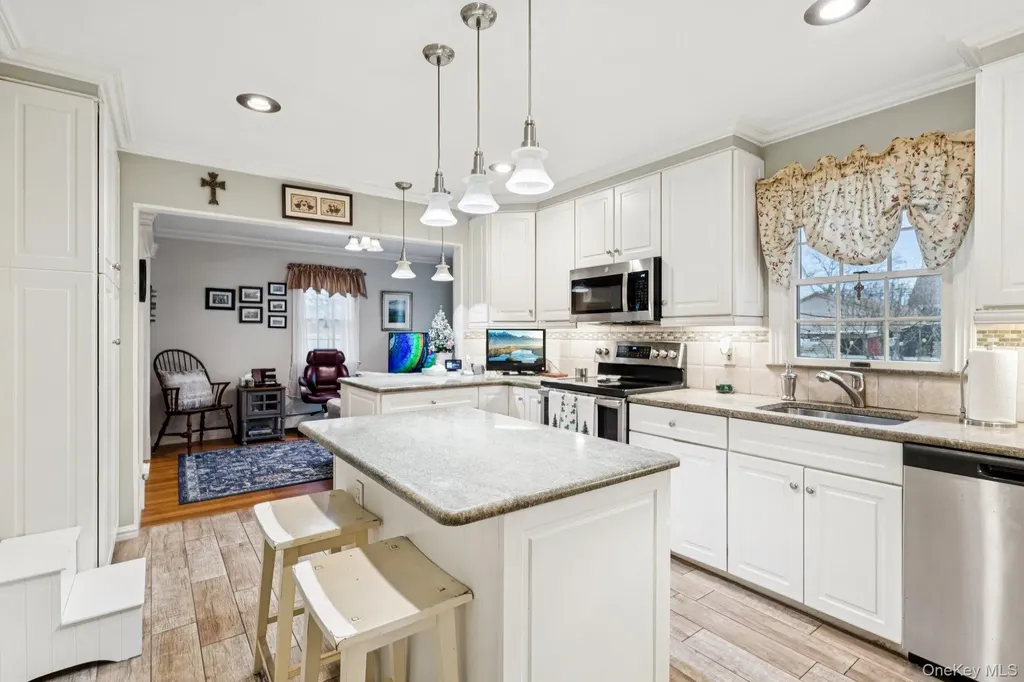 251 Hamilton Avenue Massapequa NY 11758