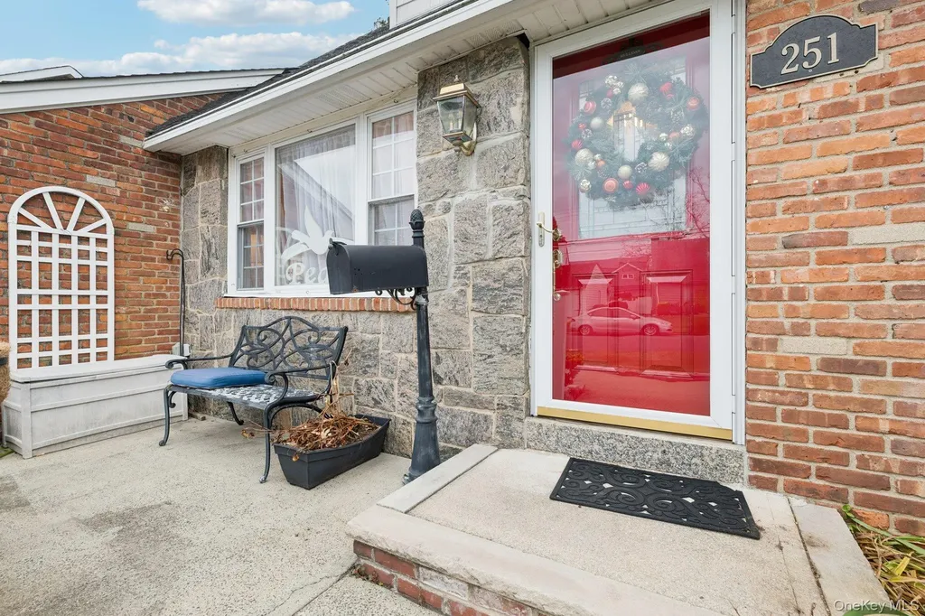 251 Hamilton Avenue Massapequa NY 11758