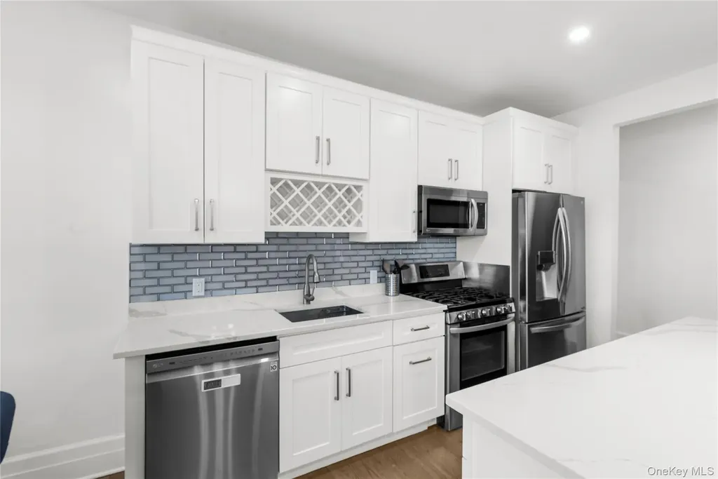 37 Brompton Road Great Neck NY 11022