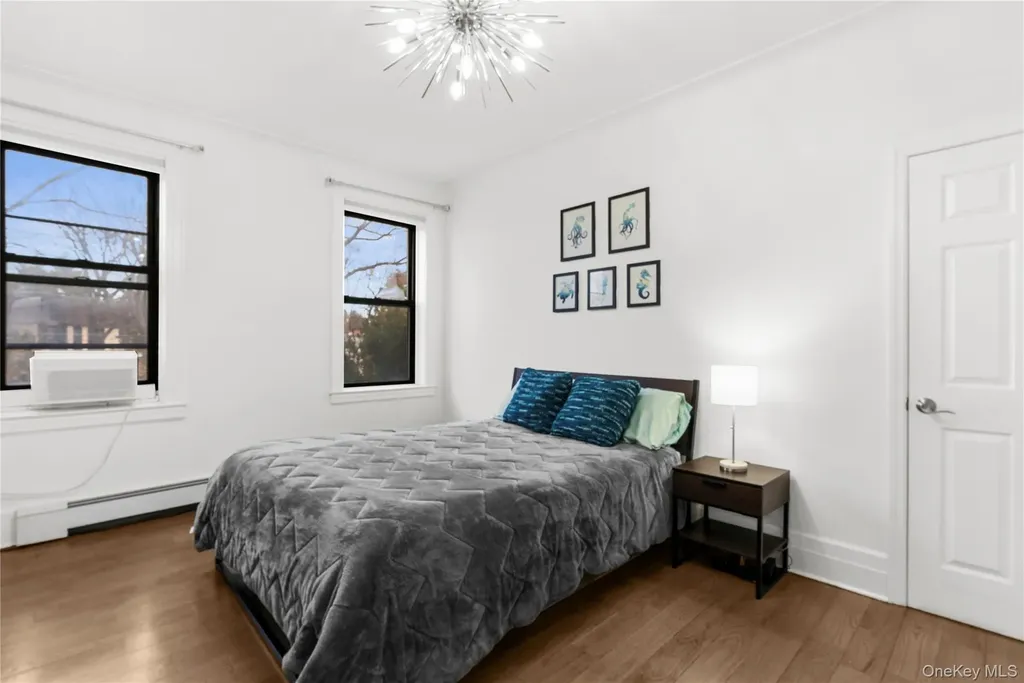 37 Brompton Road Great Neck NY 11022