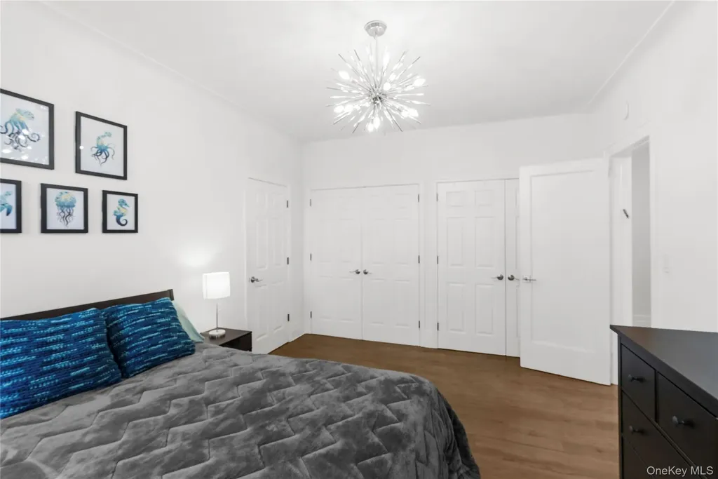 37 Brompton Road Great Neck NY 11022