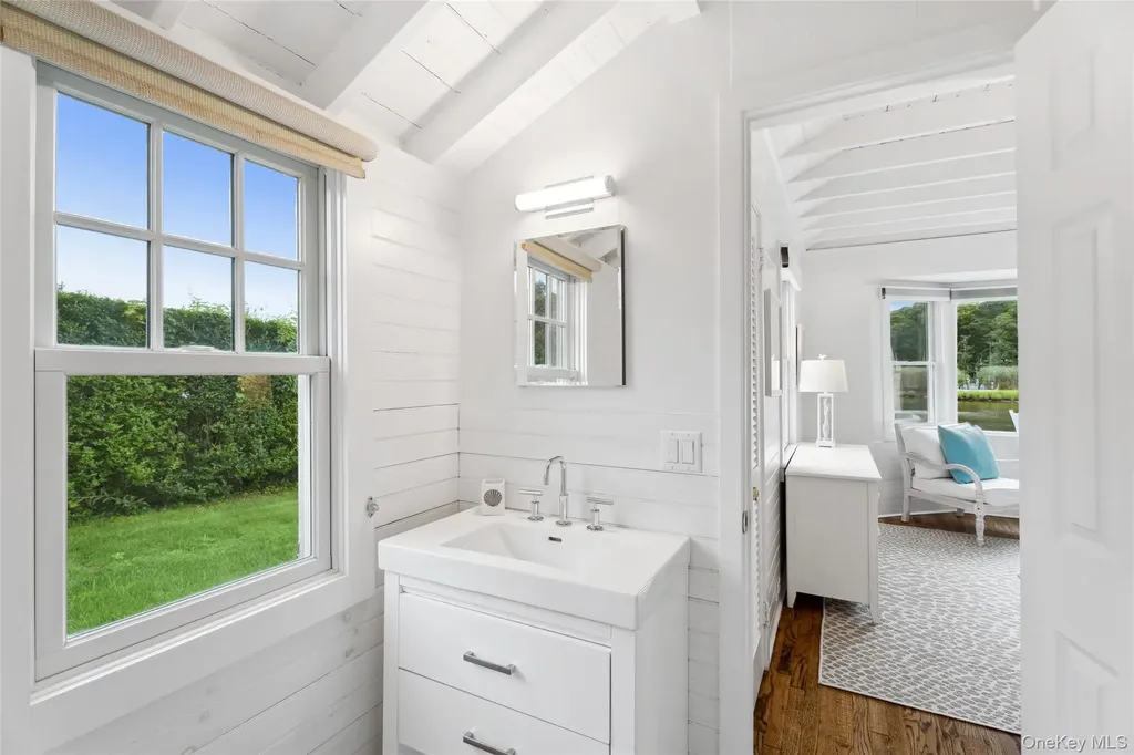 19 Bishop Avenue Westhampton NY 11977