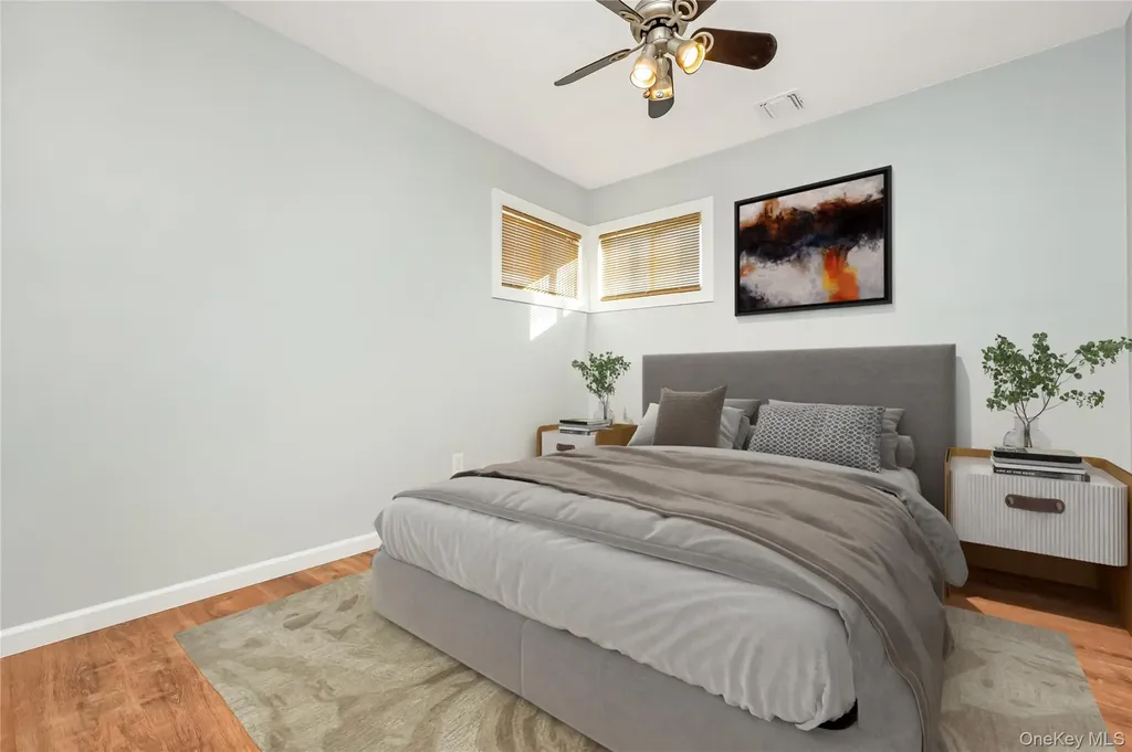 147 W Hampton Road Lindenhurst NY 11757