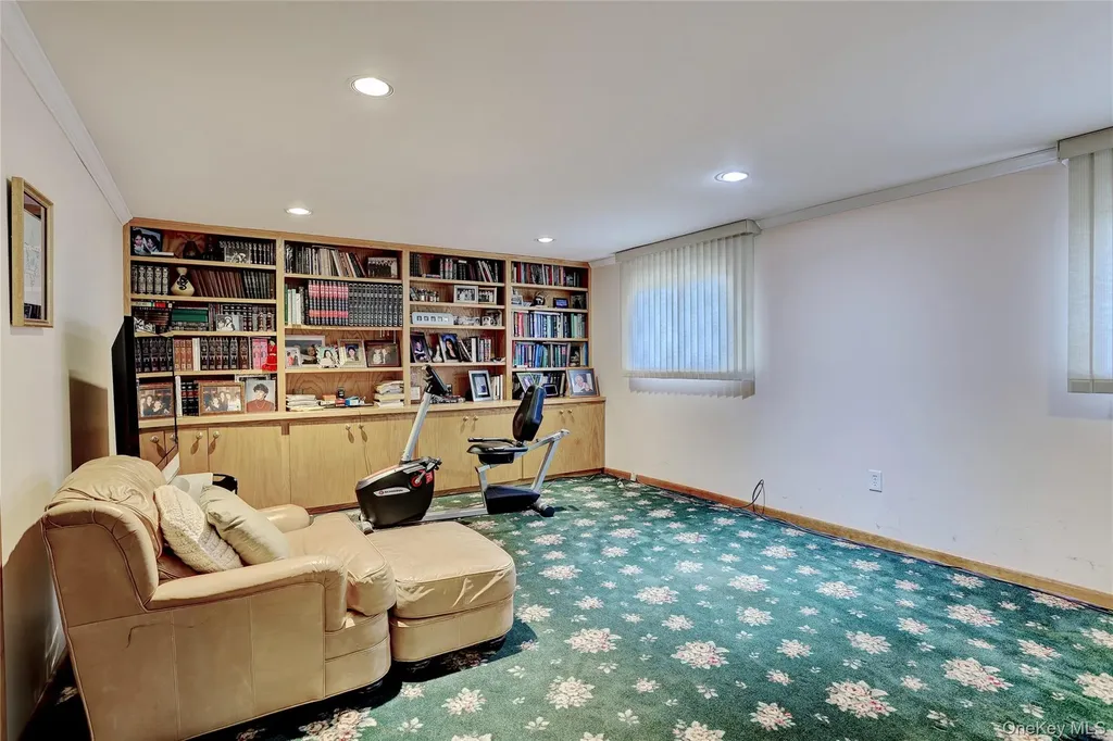 Monsey NY 10952