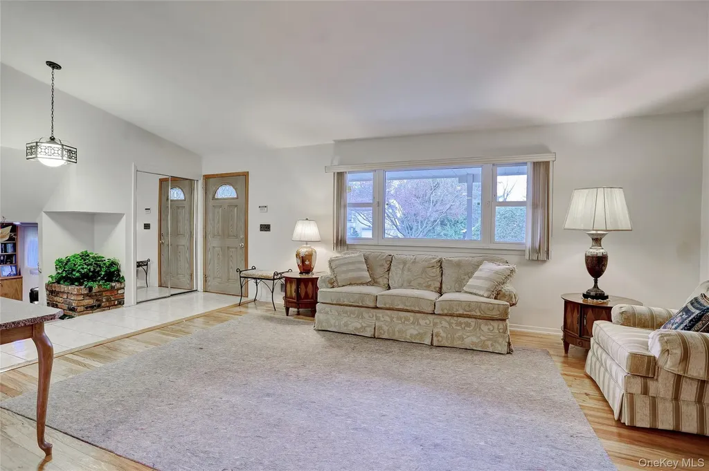 Monsey NY 10952