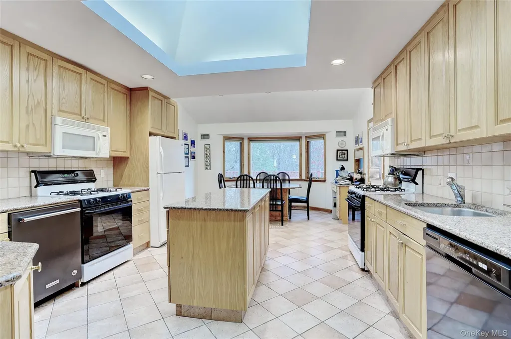Monsey NY 10952