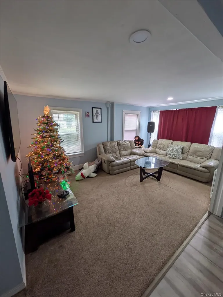 41 Stone Avenue North Babylon NY 11703
