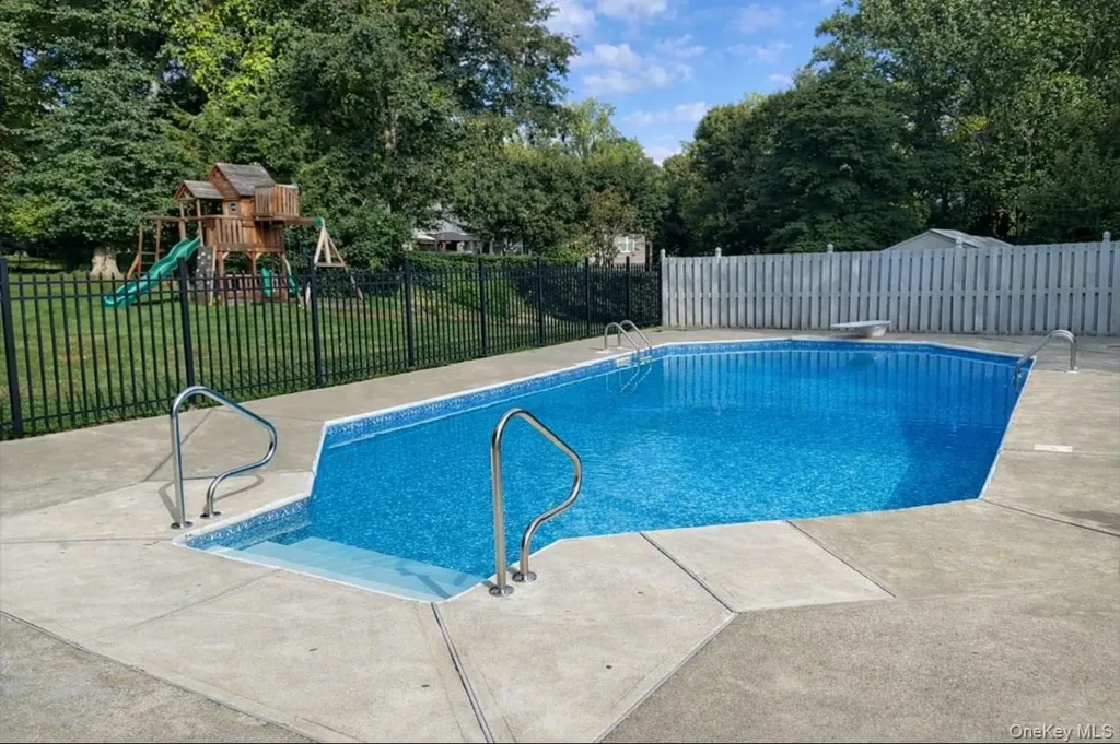 37 Hilda Drive Mahopac NY 10541