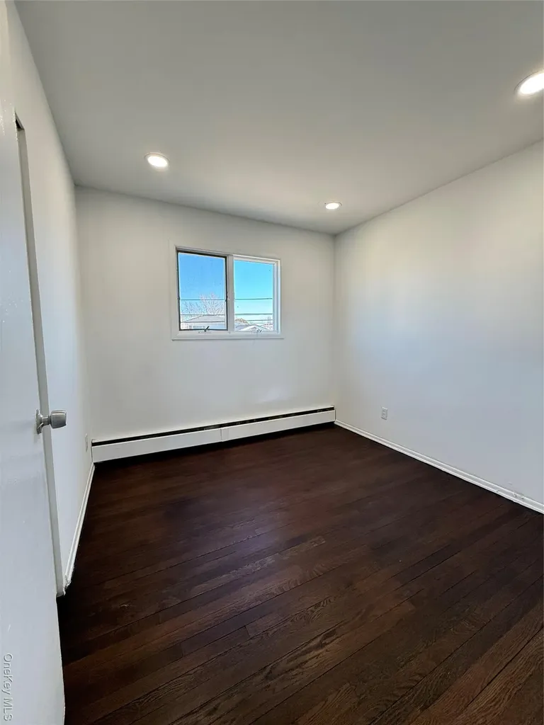 300 Branch Avenue Freeport NY 11520