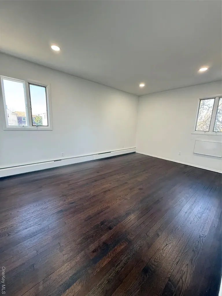 300 Branch Avenue Freeport NY 11520