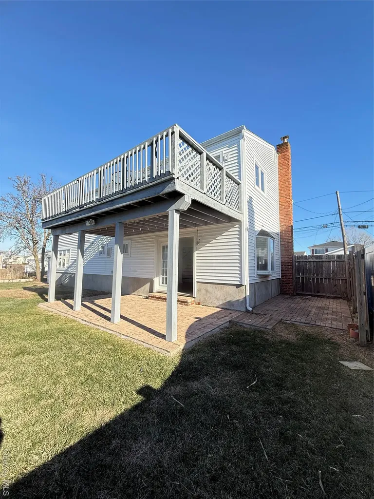 300 Branch Avenue Freeport NY 11520