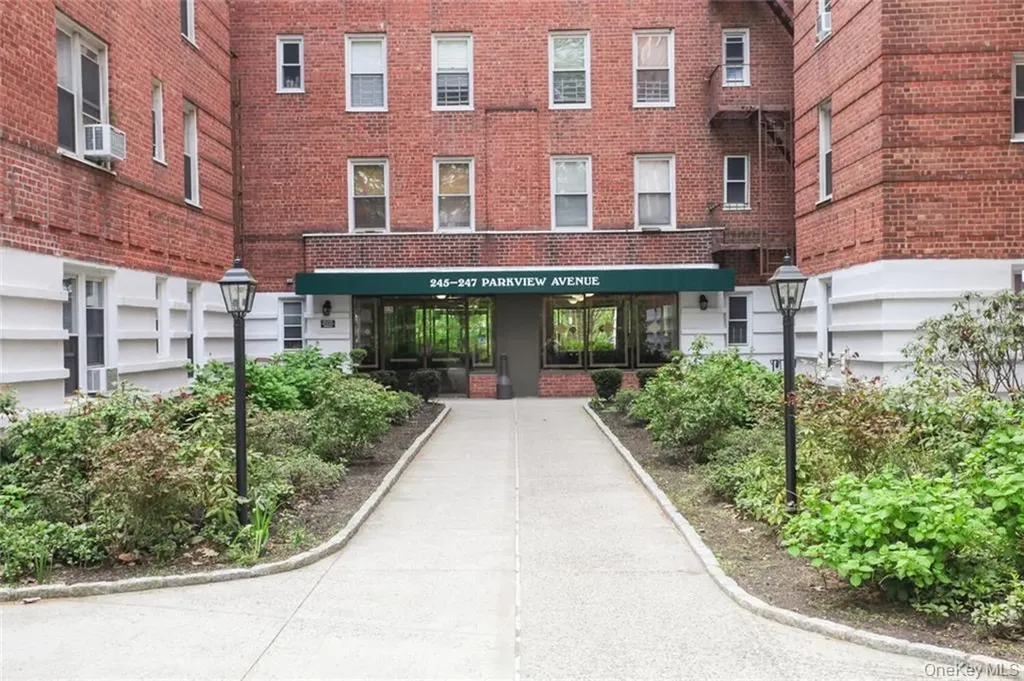 247 Parkview Avenue Bronxville NY 10708