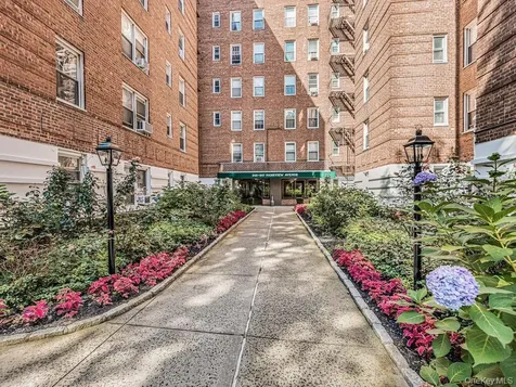 247 Parkview Avenue Bronxville NY 10708