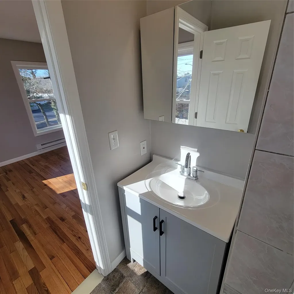 19 Railroad Street Greenlawn NY 11740