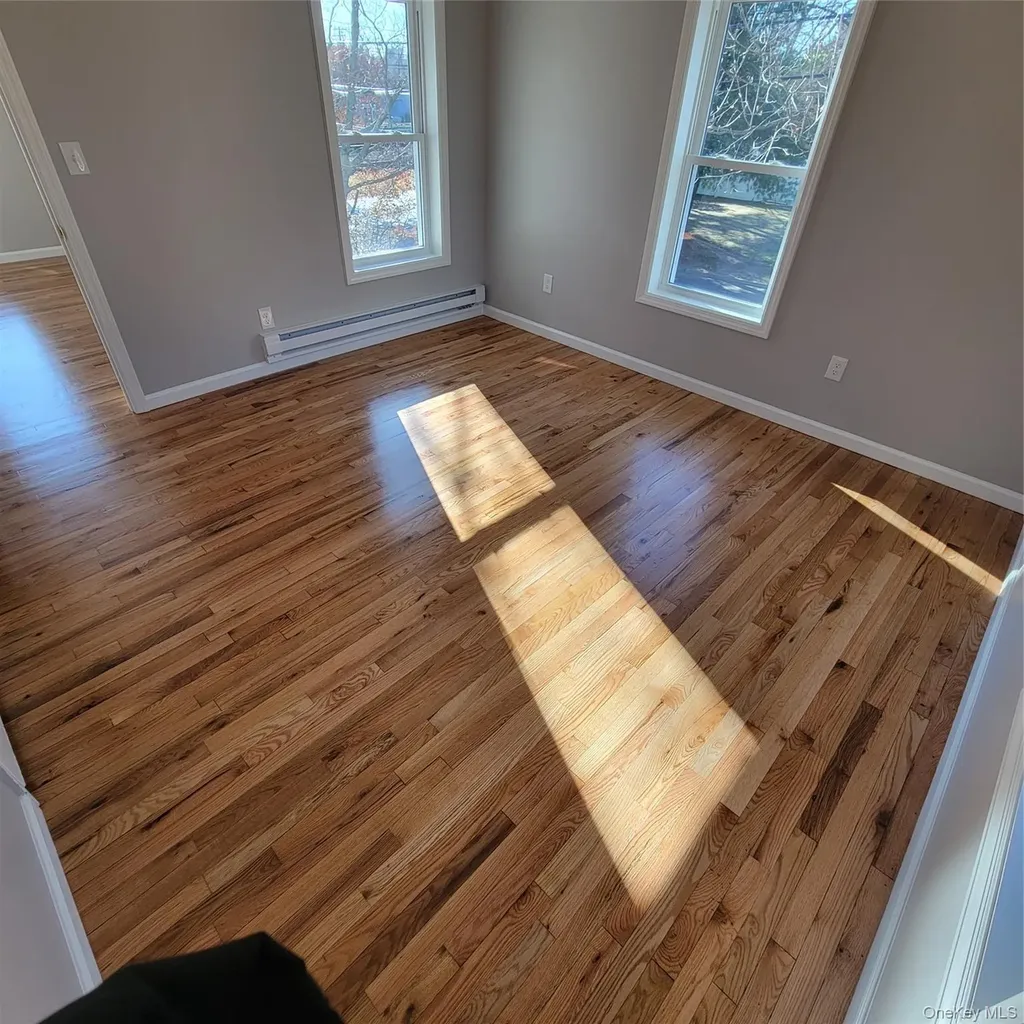 19 Railroad Street Greenlawn NY 11740