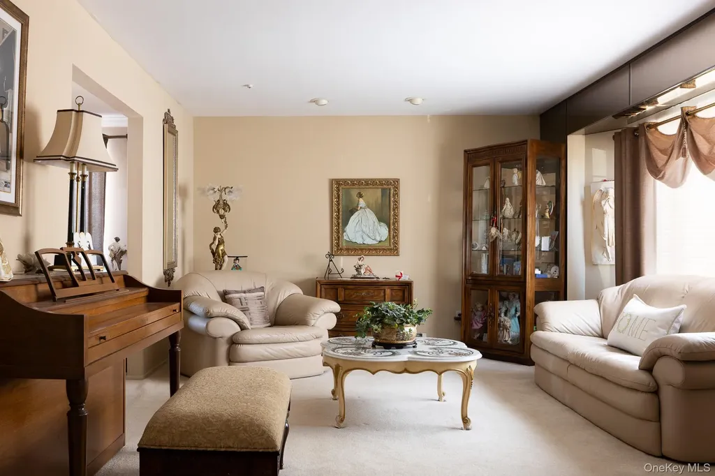 53 Tulipwood Drive Commack NY 11725