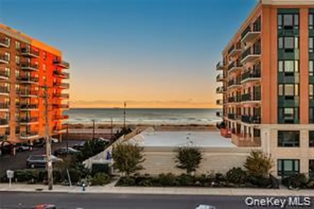 251 W Broadway Long Beach NY 11561