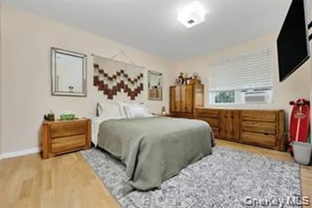 251 W Broadway Long Beach NY 11561