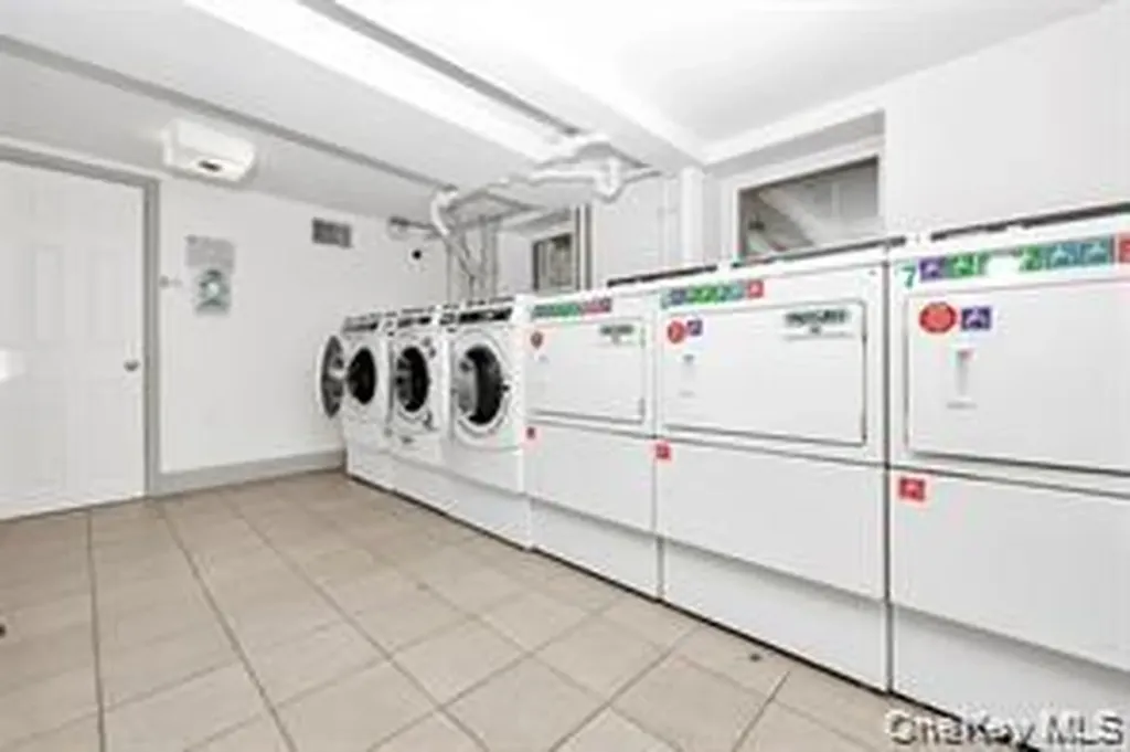 251 W Broadway Long Beach NY 11561