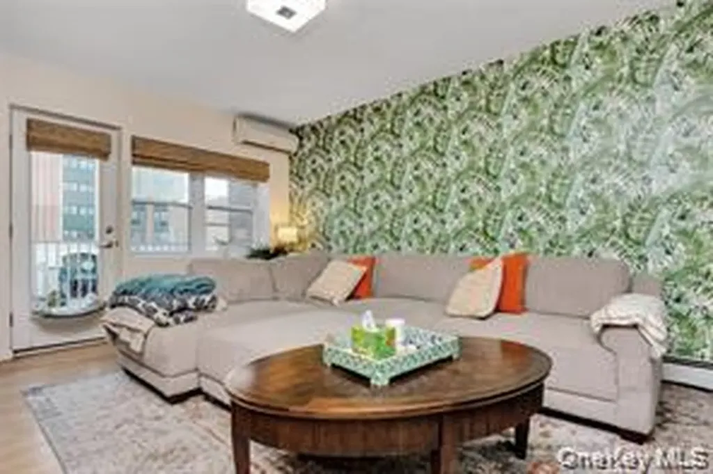 251 W Broadway Long Beach NY 11561
