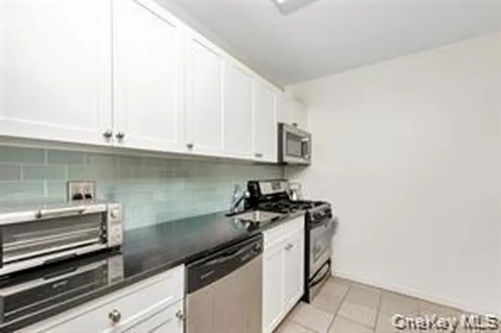 251 W Broadway Long Beach NY 11561