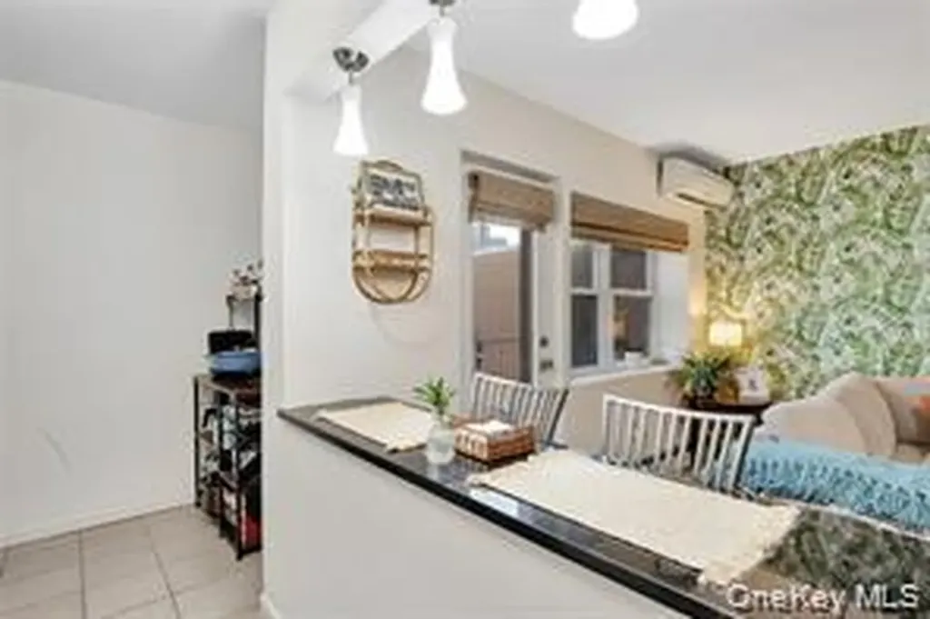 251 W Broadway Long Beach NY 11561