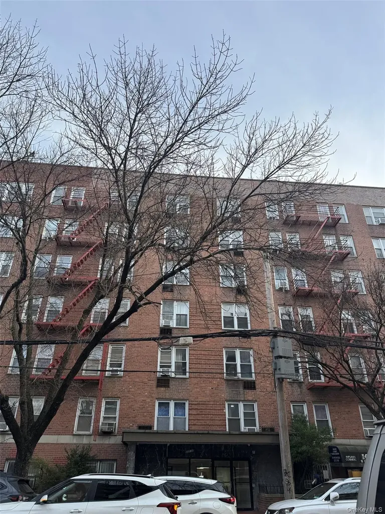 142-20 41st Avenue Flushing NY 11355
