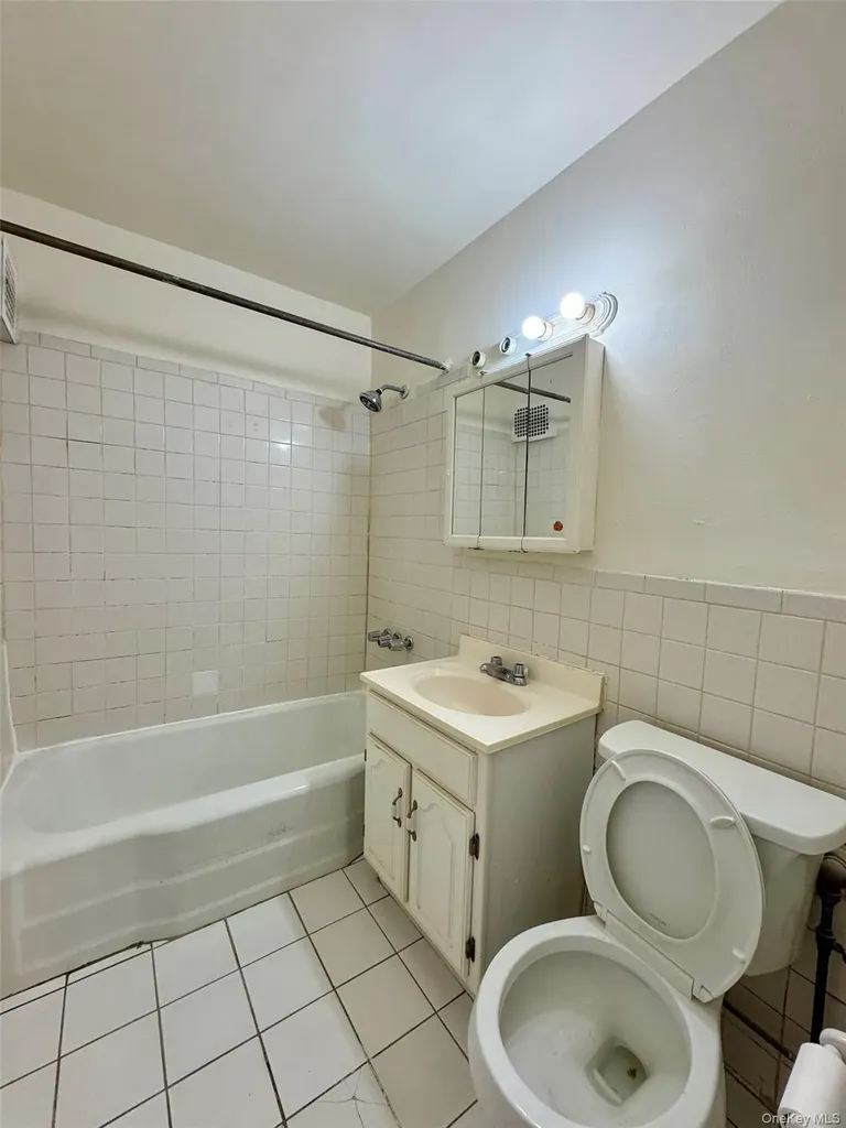 142-20 41st Avenue Flushing NY 11355