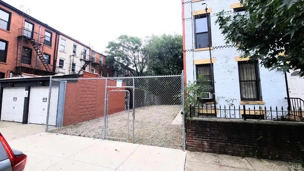 9 Marconi Place Brooklyn NY 11233