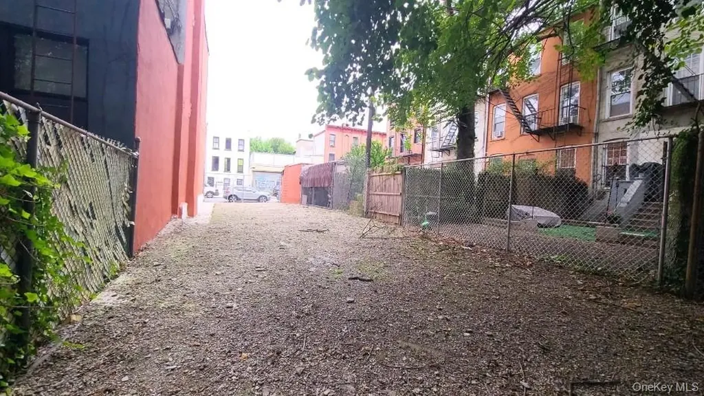 9 Marconi Place Brooklyn NY 11233