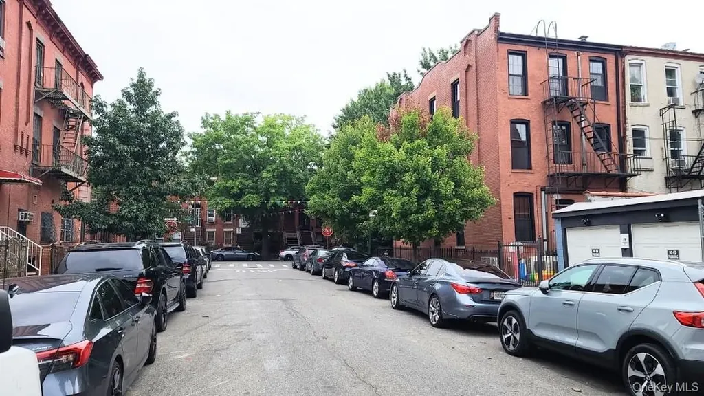 9 Marconi Place Brooklyn NY 11233