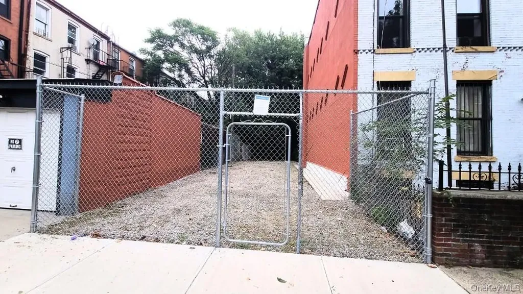 9 Marconi Place Brooklyn NY 11233