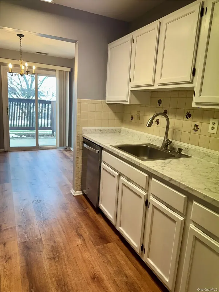 3917 Whispering Hills Chester NY 10918
