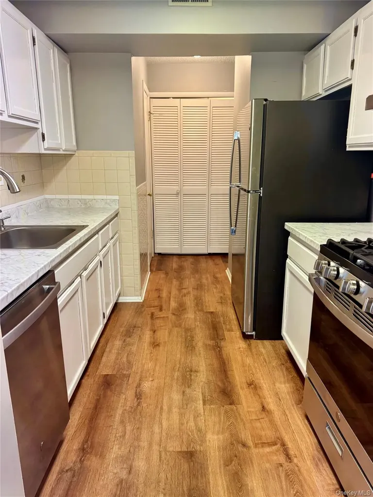 3917 Whispering Hills Chester NY 10918