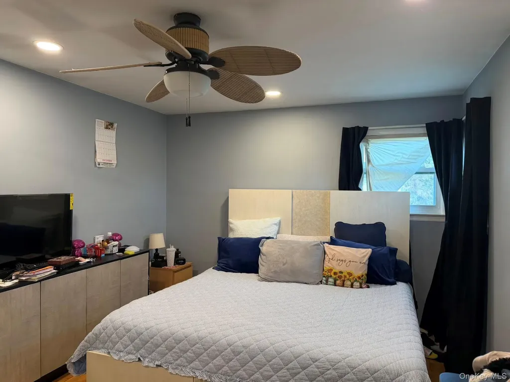 5 Denise Drive East Patchogue NY 11772