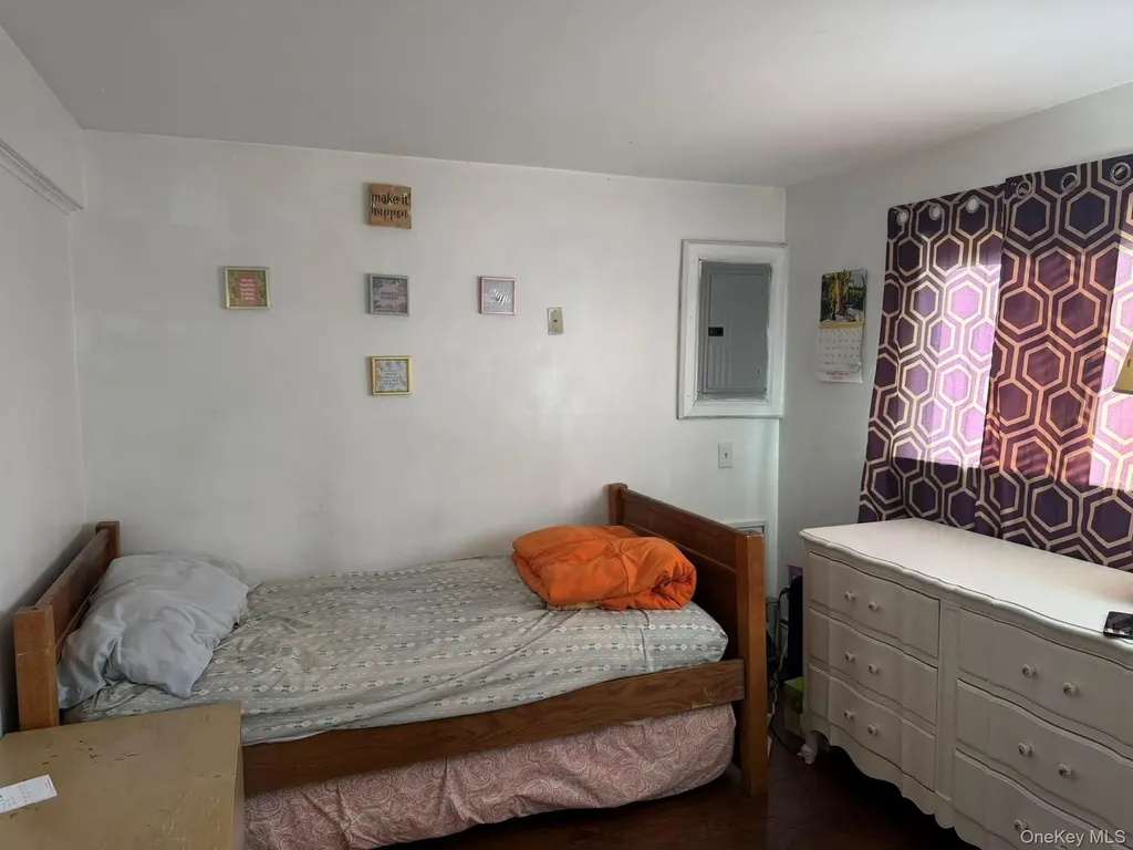 5 Denise Drive East Patchogue NY 11772